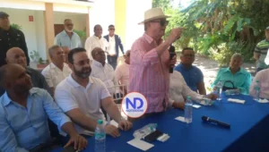 Hipólito afirma que su candidata es Carolina y descarta comparaciones con Leonel y Omar