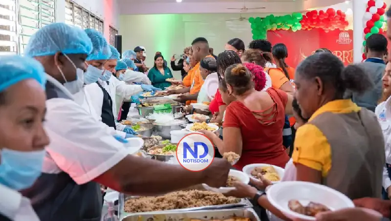 Propeep inicia almuerzos navideños con familias de niños autistas y reafirma compromiso con la inclusión 6 NOTISDOM FOTOS PF2025 2025 12 10T112847.911 Propeep inicia almuerzos navideños con familias de niños autistas y reafirma compromiso con la inclusión