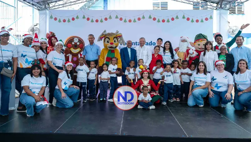 Voluntariado Banreservas lleva la Navidad a cientos de niños y ejecuta operativo ambiental en el Ozama