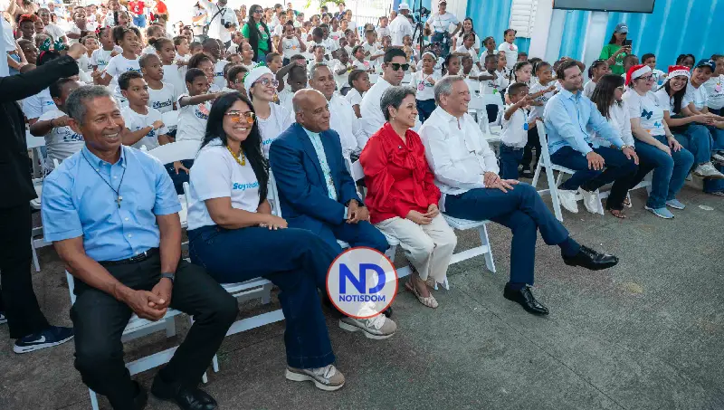 NOTISDOM FOTOS PF2025 2025 12 11T101858.482 Voluntariado Banreservas lleva la Navidad a cientos de niños y ejecuta operativo ambiental en el Ozama