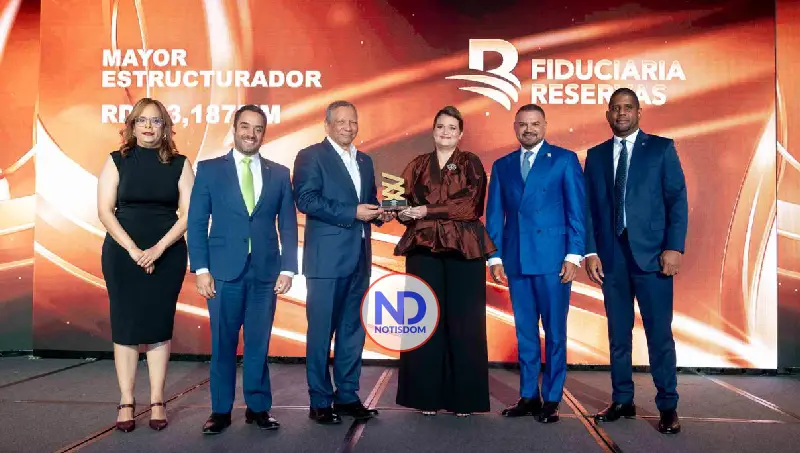 Fiduciaria Reservas lidera el mercado de valores y es reconocida como Mayor Estructurador del país 2 Fiduciaria Reservas lidera el mercado de valores y es reconocida como Mayor Estructurador del país
