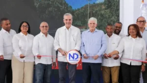 Abinader inaugura carretera fronteriza que impulsa turismo, agricultura y desarrollo en el sur del país