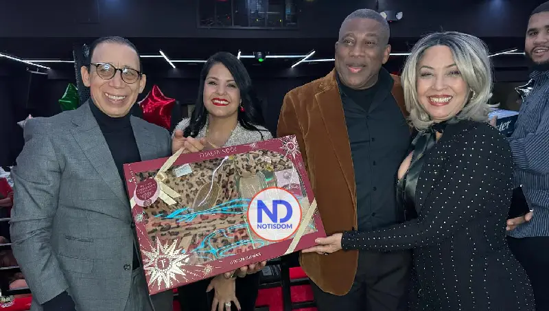 Cirilo Moronta fortalece lazos con la diáspora en multitudinaria celebración navideña en NY 7 NOTISDOM FOTOS PF2025 2025 12 15T215657.122 Cirilo Moronta fortalece lazos con la diáspora en multitudinaria celebración navideña en NY