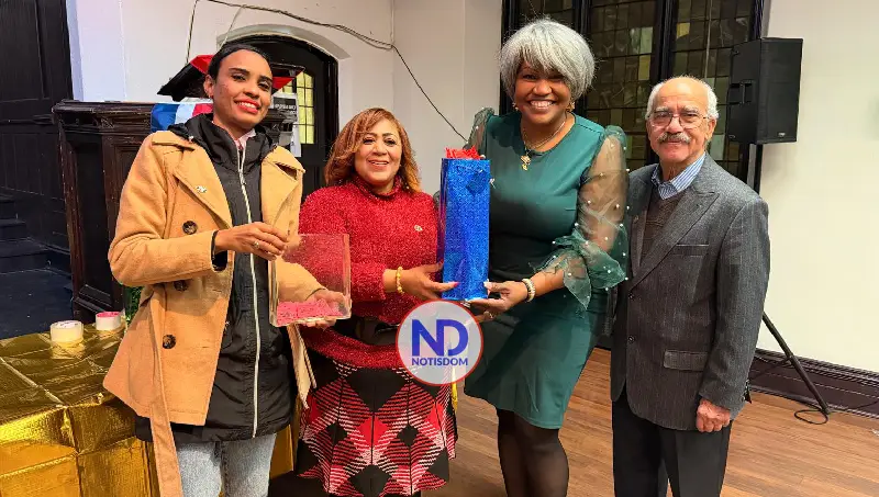 Adompretur NY celebra Encuentro Navideño y destaca su papel clave en la promoción del turismo dominicano 12 NOTISDOM FOTOS PF2025 2025 12 18T011837.238 Adompretur NY celebra Encuentro Navideño y destaca su papel clave en la promoción del turismo dominicano