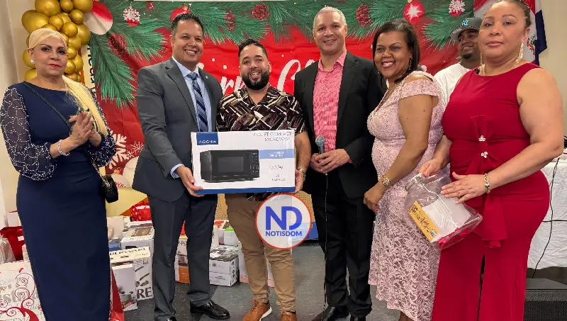 NOTISDOM FOTOS PF2025 2025 12 21T182928.967 Lealtad Política celebra su tradicional gala de Navidad y fin año con gran fiestón 2025 en Nueva York