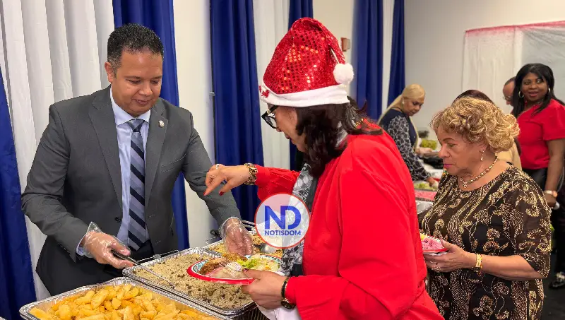 NOTISDOM FOTOS PF2025 2025 12 21T183044.861 Lealtad Política celebra su tradicional gala de Navidad y fin año con gran fiestón 2025 en Nueva York
