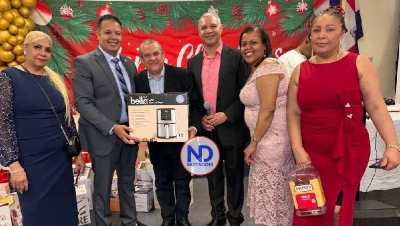 NOTISDOM FOTOS PF2025 2025 12 22T065702.099 Lealtad Política celebra su tradicional gala de Navidad y fin año con gran fiestón 2025 en Nueva York