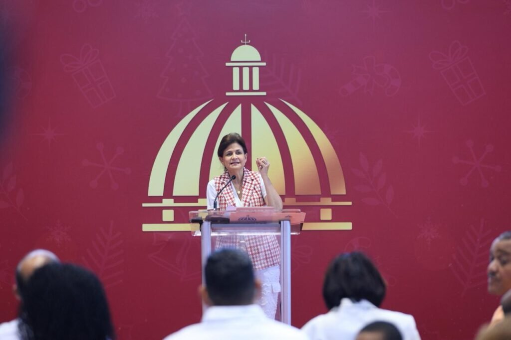 Raquel Pena 12 Raquel Peña encabeza entrega de juguetes a niños y niñas de Capotillo