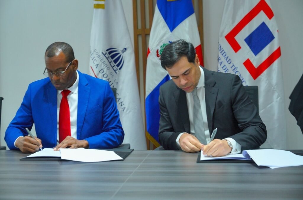 Roberto Angel Salcedo y Duarte Mendez Pena 1 Ministerio de Cultura y la Utect acuerdan regularizar inmuebles patrimoniales