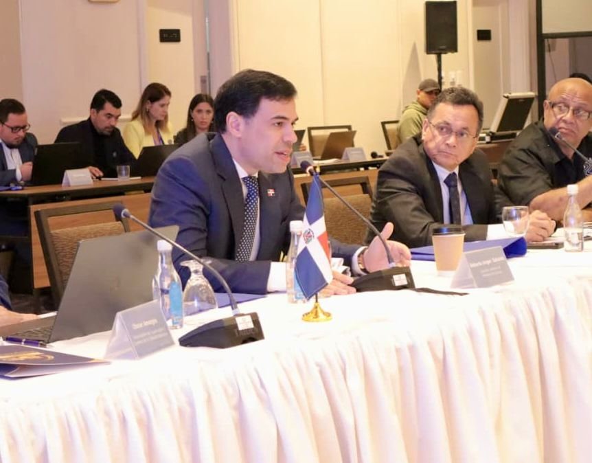 Roberto Angel Salcedo Roberto Ángel asume, como ministro de Cultura, la presidencia ‘pro tempore’ de la CECC-SICA