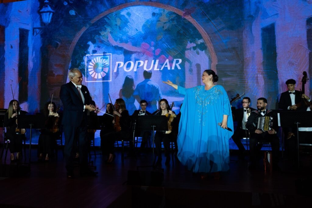 Banco Popular celebra su cena gala en FITUR para hoteleros e inversionistas 3 Banco Popular celebra su cena gala en FITUR 2 Banco Popular celebra su cena gala en FITUR para hoteleros e inversionistas