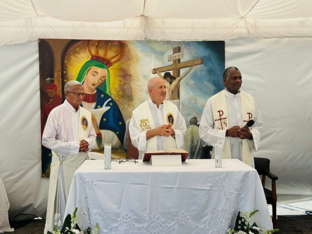 Cruz Jiminian rinde homenaje a la Virgen de la Altagracia Cruz Jiminián rinde homenaje a la Virgen de la Altagracia con misa de Acción de Gracias