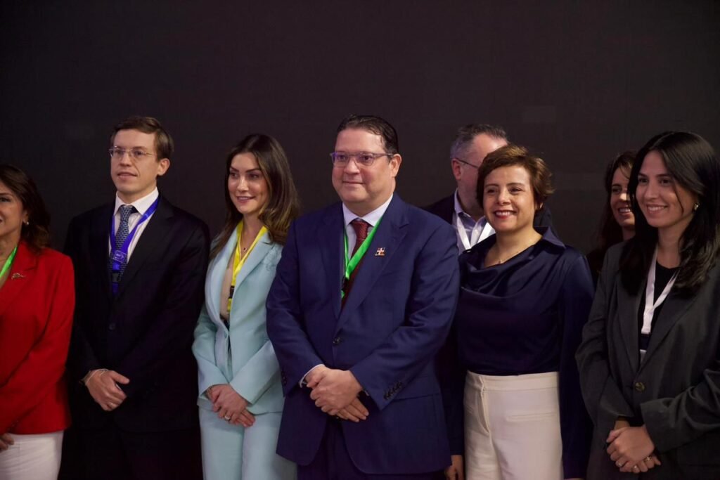 Ministro Sanz Lovatón posiciona a RD como el socio comercial más confiable y estratégico del Caribe 4 Eduardo Yayo Sanz Lovaton Ministro Sanz Lovatón posiciona a RD como el socio comercial más confiable y estratégico del Caribe