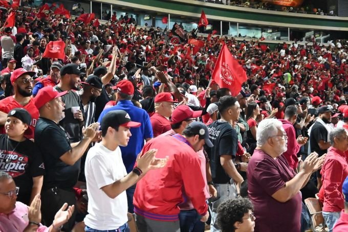 Fanaticos del Escogido Leones del Escogido se coronan campeones beisbol dominicano