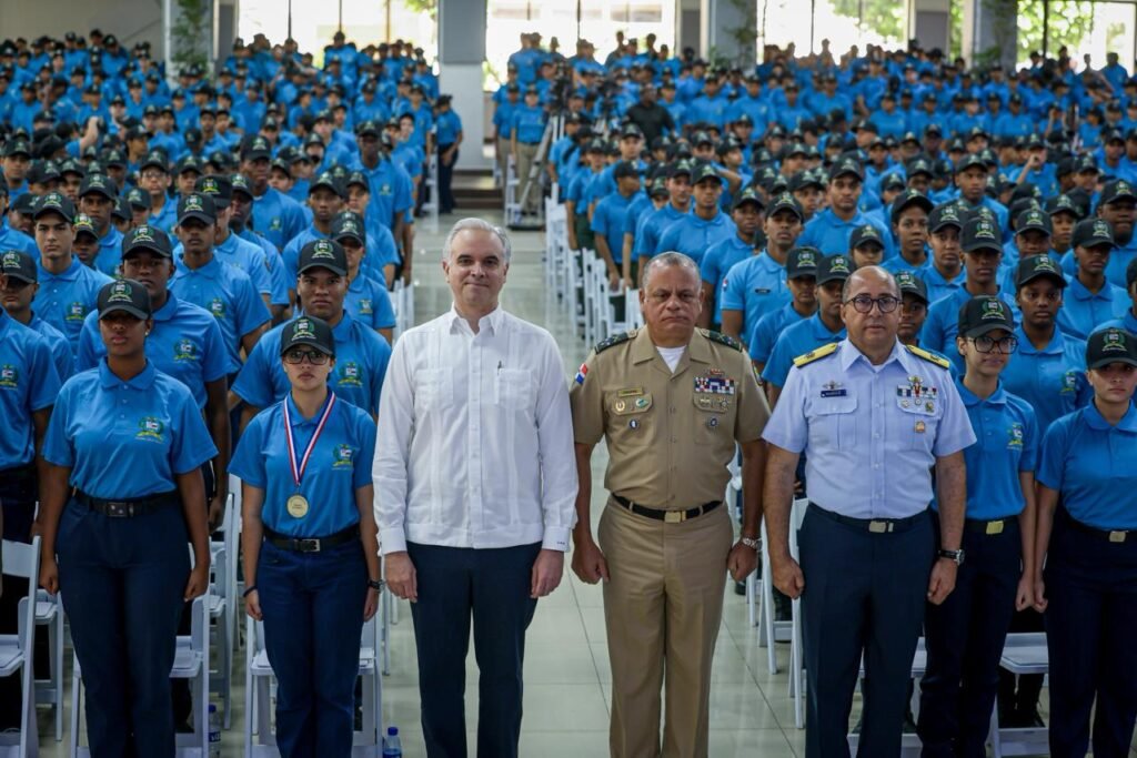 Minerd Reconocen a Luis Miguel De Camps por apoyar formación en valores en juventud dominicana