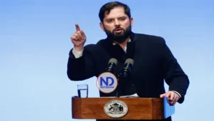 Boric critica a líderes que se «muestran serviles» a Trump: «Solo se humillan»