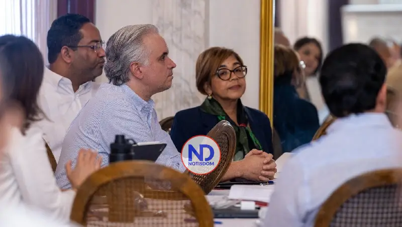 Ministro De Camps anuncia prioridades educativas dominicanas para el año 2026