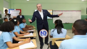 Abinader da seguimiento a la docencia Educación Moral y Cívica