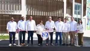 Abinader y Collado inauguran Plaza Multiuso Seibana con inversión de RD$430 millones