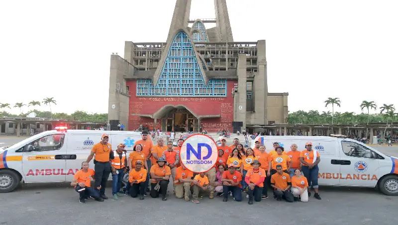 Defensa Civil acompaña a fieles en carreteras y la Basílica de Higüey