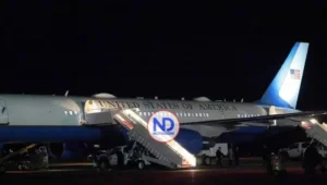 Avión de Trump falla y regresó a EEUU tras su salida hacia Davos