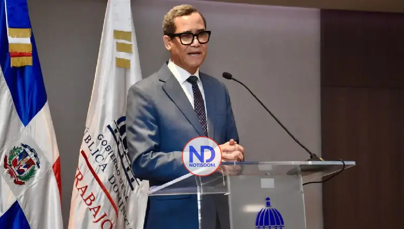 Ministro de Trabajo recuerda que el 8 % restante del aumento salarial se aplicará en febrero