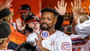 Eloy Jiménez electo el Jugador Más Valioso semifinal de Lidom