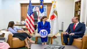 Alcalde de Santiago recibe visita de la embajadora de EEUU y la vicepresidenta Raquel Peña