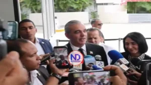 El presidente Abinader acude al velatorio Ramón Alburquerque