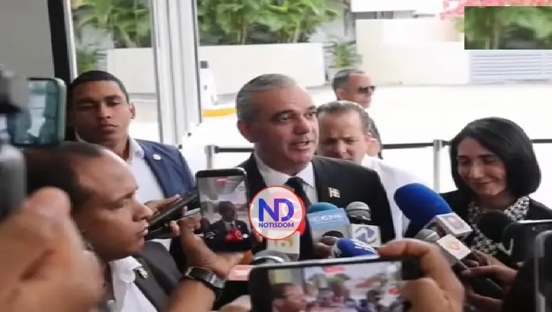 El presidente Abinader acude al velatorio Ramón Alburquerque