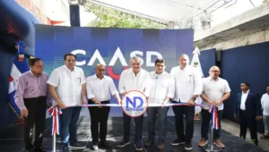 Presidente Abinader y director de la CAASD entregan saneada cañada Los Peralejos