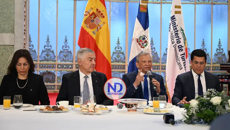 Banreservas logra acuerdos de inversión superiores a US$6,500 millones en Fitur 2026