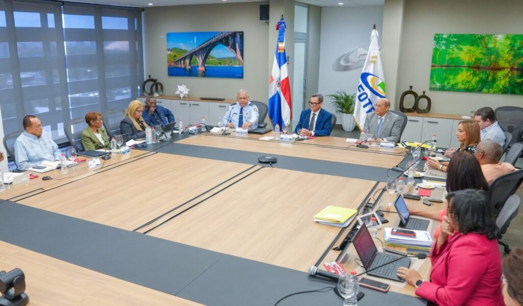 Rafael Santos Badia y Eddy Olivares Infotep anuncia ejecutará 49,129 acciones formativas con 918,090 participantes a nivel nacional este año