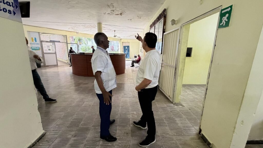 SNS 2 SNS anuncia remozamientos de hospitales Rafael J. Mañón y Tomasina Valdez en San Cristóbal