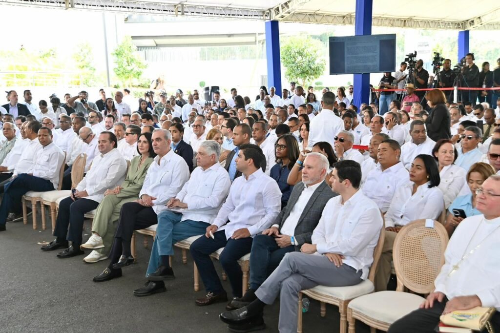 Autoridades durante inauguracion Metro SD Linea 2C Los Alcarrizos Director de Opret en inauguración Línea 2C del Metro: “Hoy nace la ciudad de Los Alcarrizos”