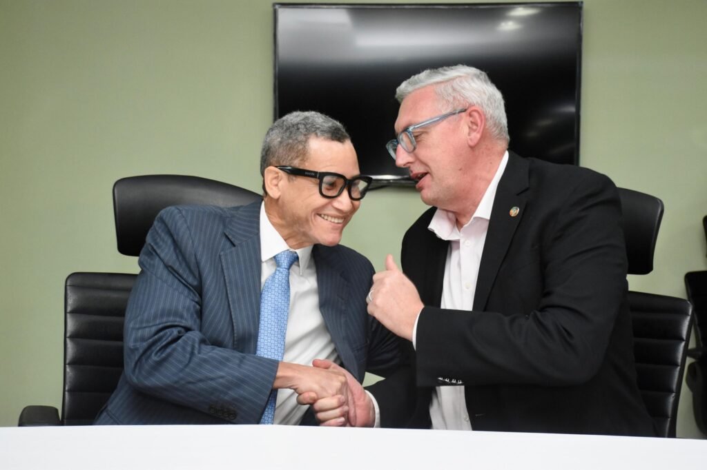 Eddy Olivares 7 Ministerio de Trabajo firma acuerdo de cooperación con Federación Internacional de Transporte