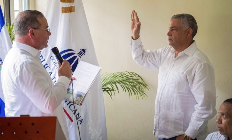 Francisco Oliverio Espaillat Y Julio Cesar Estevez RD dice no tiene «reversa» plan reducir mano de obra haitiana