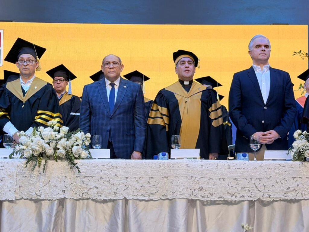 Insercion profesional en el sistema preuniversitario 1 Titular del Mescyt sugiere doctores en Educación Superior se integren al nivel preuniversitario