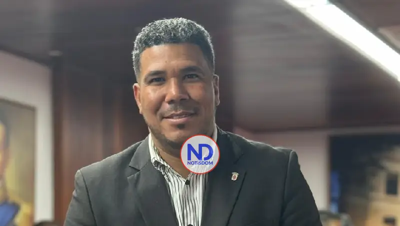 Leonardo Vásquez impulsa renovación política en la región Este 1 del PRM