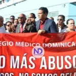 Médicos hicieron protesta este jueves frente a hospital infantil