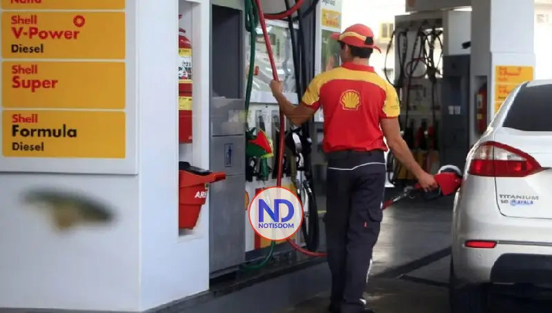 Gobierno congela precios de principales combustibles