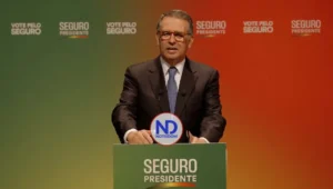Socialista Antonio Seguro gana las presidenciales de Portugal