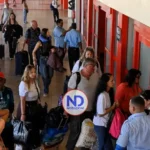 Turistas abandonan Cuba en medio de crisis de combustible