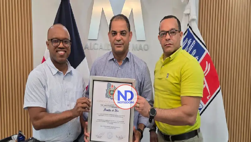 Unión Deportiva reconoce al alcalde de Mao por su apoyo al deporte 2 Unión Deportiva reconoce al alcalde de Mao por su apoyo al deporte