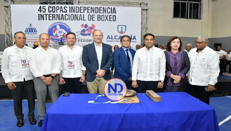 Ministerio de Deportes entrega RD$ 1.3 millones Copa de Boxeo