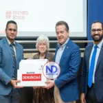 Digeig entrega buzón de denuncias ciudadanas al Ministerio de Vivienda