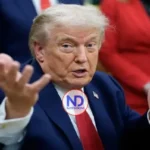 Donald Trump dice que subirá nuevo arancel global a un 15 %