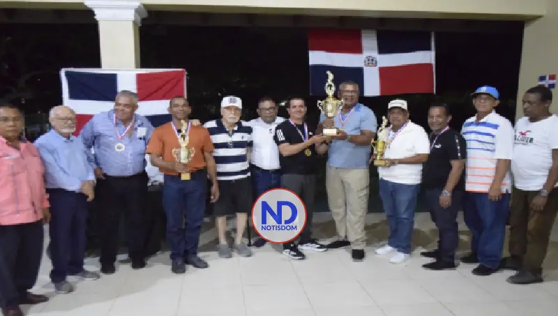 Alejandro Taveras y Dary Jáquez ganan Copa Dominó Santiago