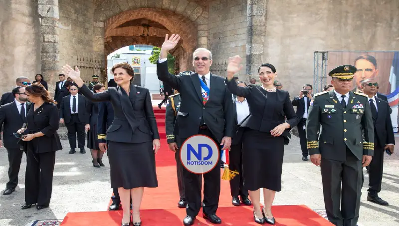 Por aniversario Independencia Nacional, Abinader asiste a Tedeum, al Altar de la Patria y encabeza desfile militar