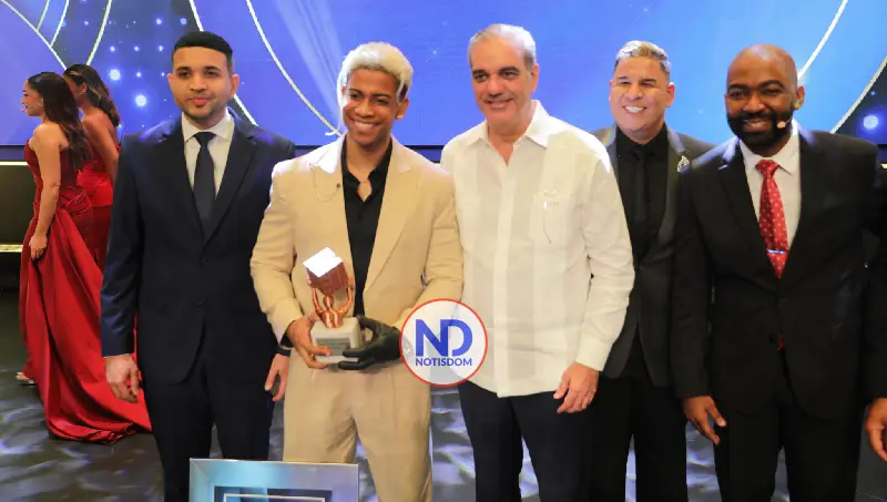 NOTISDOM FOTOS PF2026 2026 02 01T114952.973 Abinader reconoce al Grupo Apolo 27 del Intec como símbolo del talento joven y la innovación STEAM